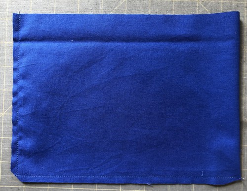 The inner pocket. Stitch 2 seams and trim the corners.